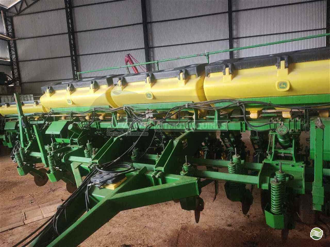 PLANTADEIRA JOHN DEERE PLANTADEIRAS 1113 Ritmo Máquinas e Implementos Agrícolas - Stara CATALAO GOIAS GO